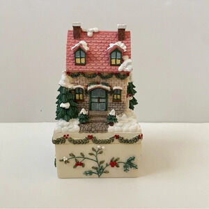 Vintage 2000 Pfaltzgraff Winterberry Trinket Box